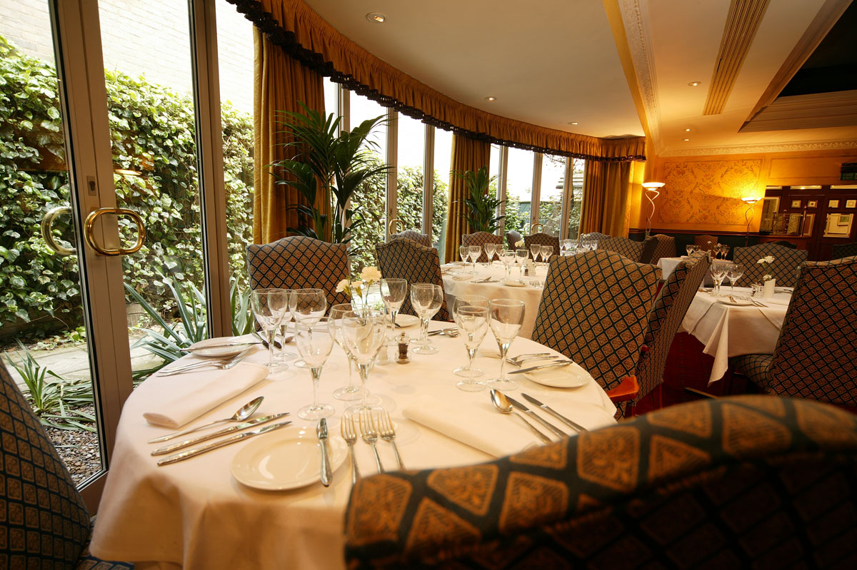 The Fairfield Bar & Brasserie at Mercure York Fairfield Manor Hotel