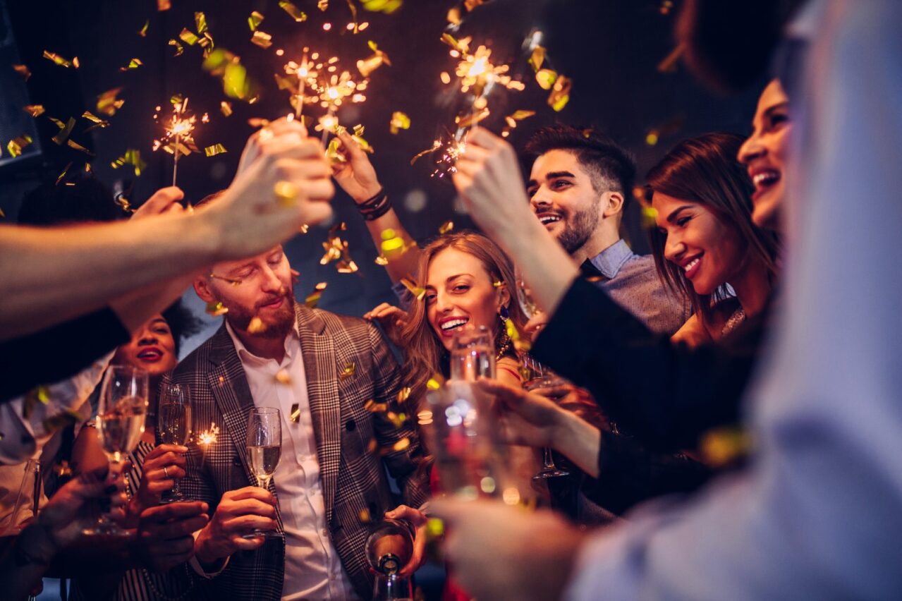 7916e197-287a-43d0-861d-20a49d75f207 Funny picture of group celebrating new years eve